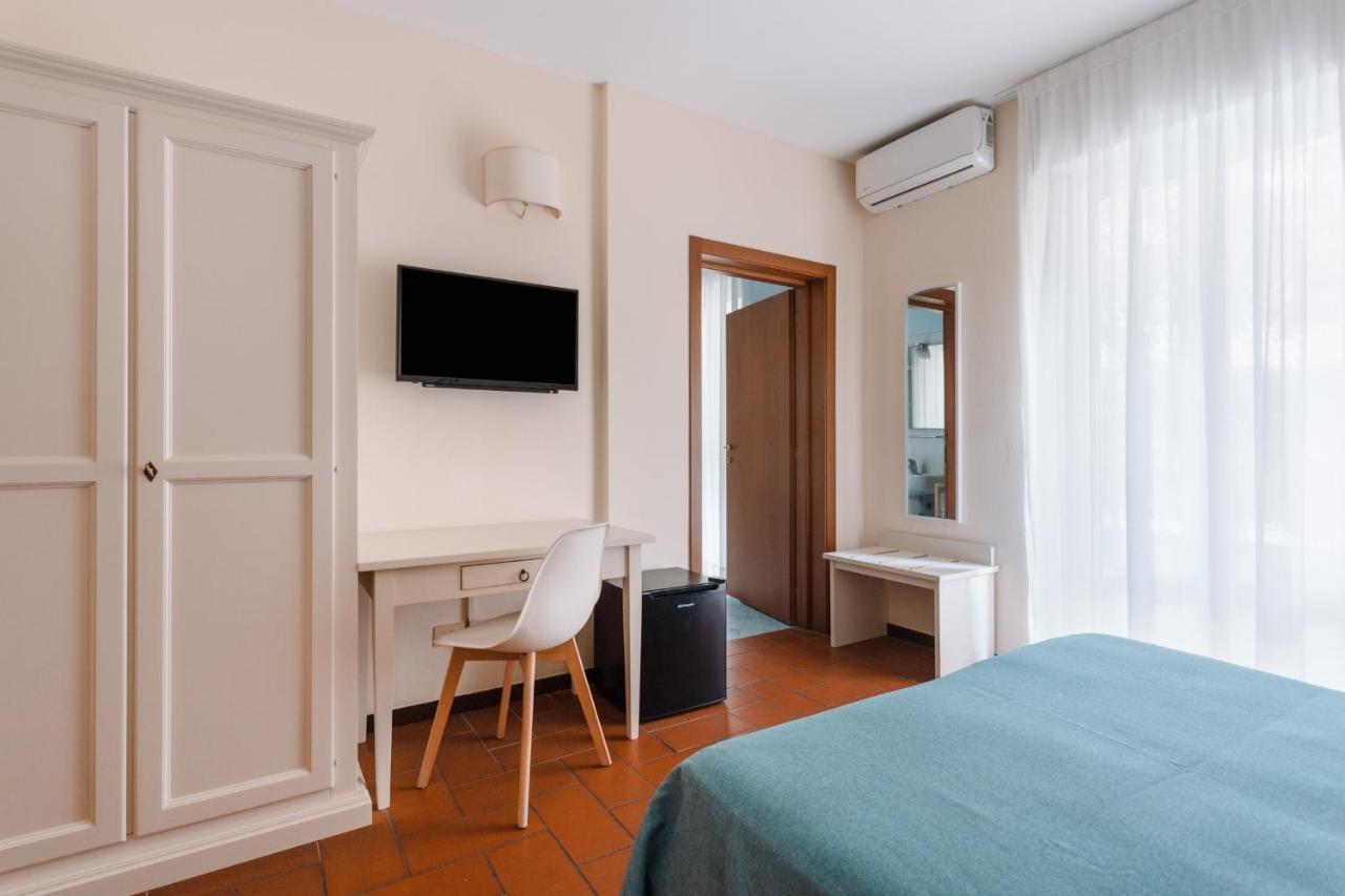 Hotel Milton Marina di Pietrasanta Dış mekan fotoğraf